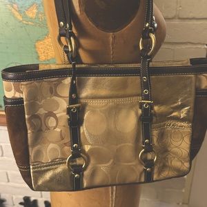 Vintage Coach bag perfect condition comes with sleeper bag